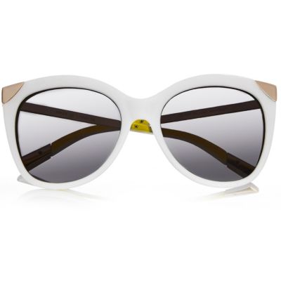White contrast cat eye sunglasses